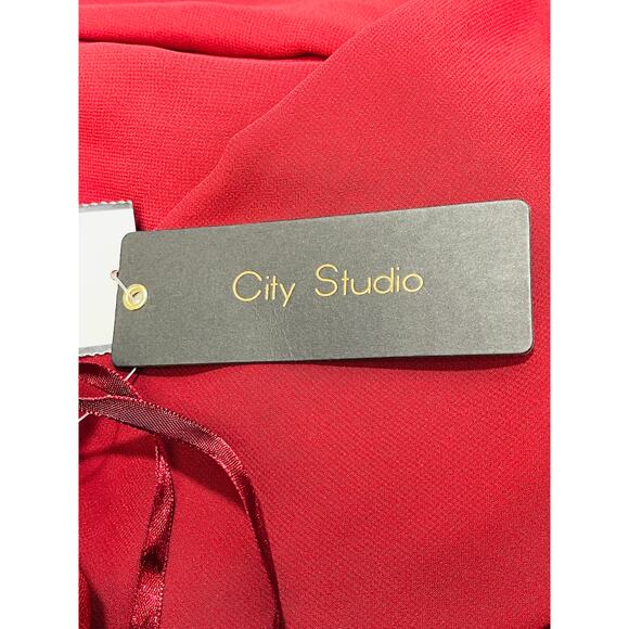 CITY STUDIOS 17 Red Cardinal Cold Shoulder Lace-Up Front-Slit Gown NWT B45 *flaw - Picture 7 of 10